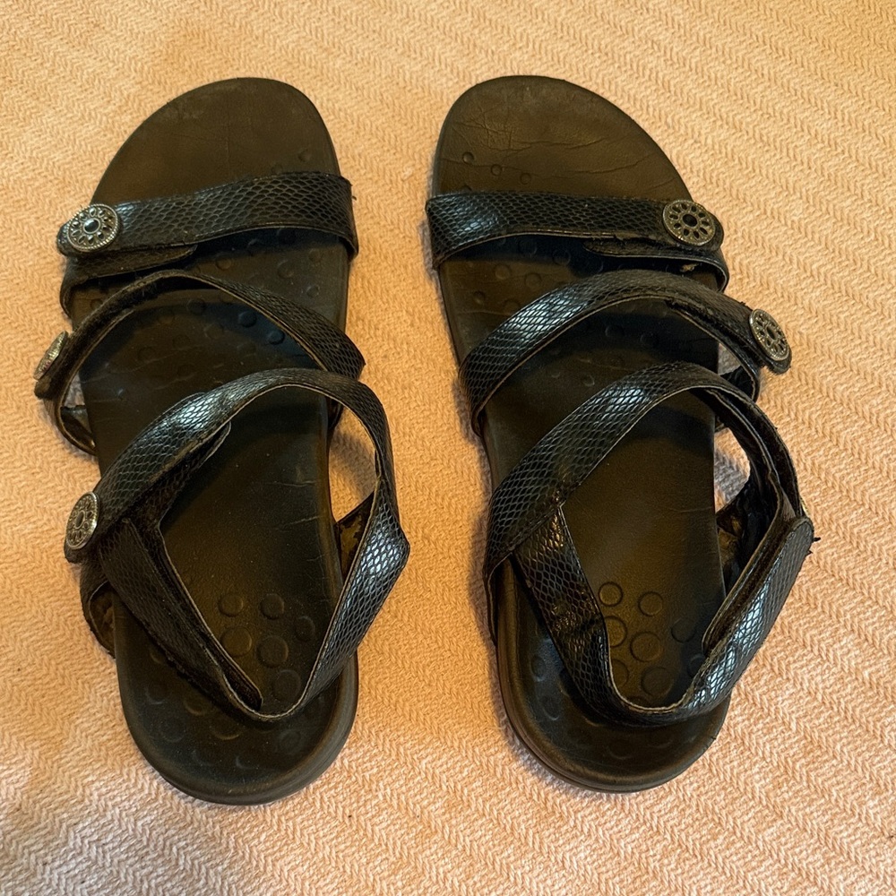 Vionic Black Textured Sandals